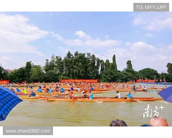 叠窖龙舟竞渡盛宴直播,万人空巷共襄盛举